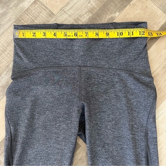 LULULEMON Train Times Crop Leggings Size 6 EB - Picture 5 of 14